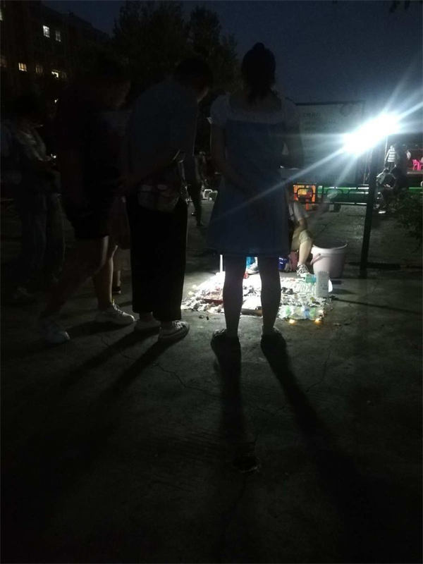 摆地摊的八大禁忌 <a href=https://www.cgtblog.com/e/tags/?tagid=1230 target=_blank class=infotextkey>赚钱</a> 创业 好文分享 第2张