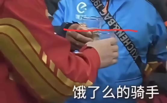 伟大的公司总能赢得人心，刘强东让人相信商业是有温度的 科技大佬 京东 微新闻 第1张