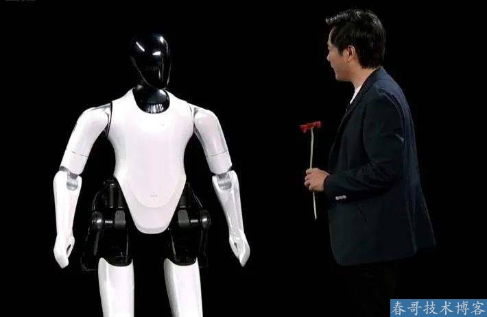 特斯拉的擎天柱和小米的铁大机器人相继问世，未来机器人世界还远吗？