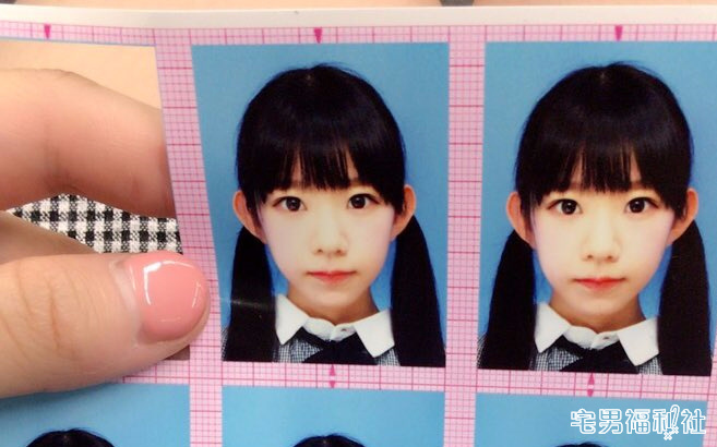这个用证件照刷屏的日本小萝莉其实是巨乳美少女